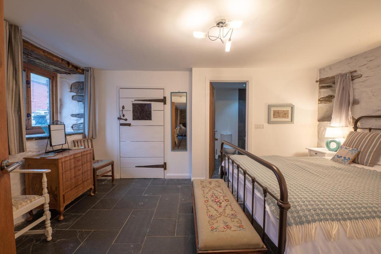 St Davids Hideaway With Roll-Top Bath & Log Burner Екстериор снимка