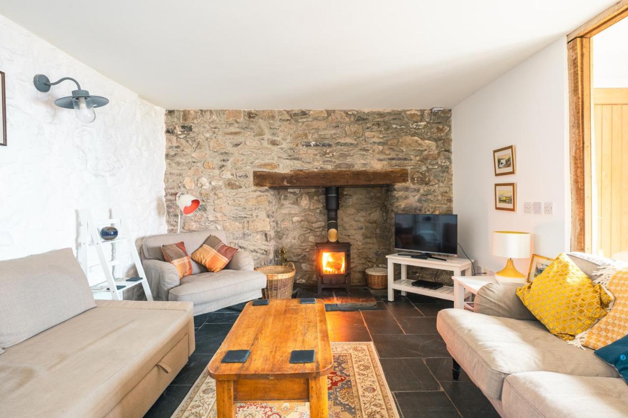 St Davids Hideaway With Roll-Top Bath & Log Burner Екстериор снимка