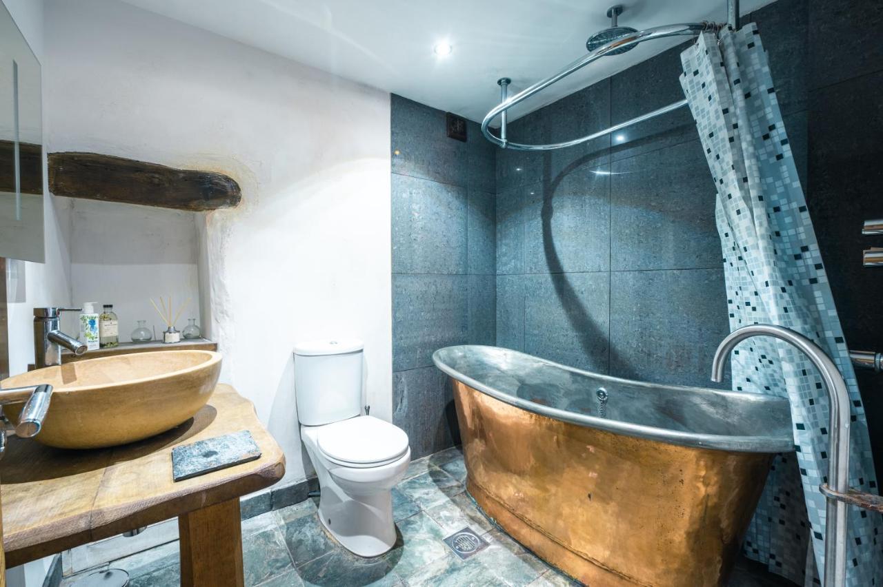 St Davids Hideaway With Roll-Top Bath & Log Burner Екстериор снимка